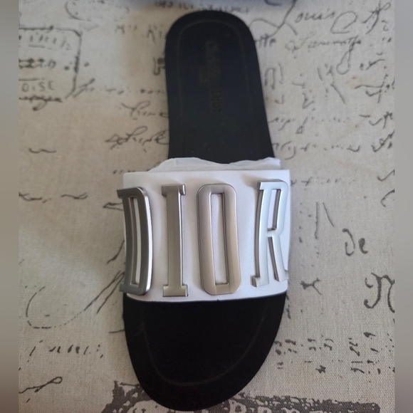 Dior Evolution White Leather Slide Flat Sandals Silver Metal Logo Size 8.5 - Picture 9 of 15